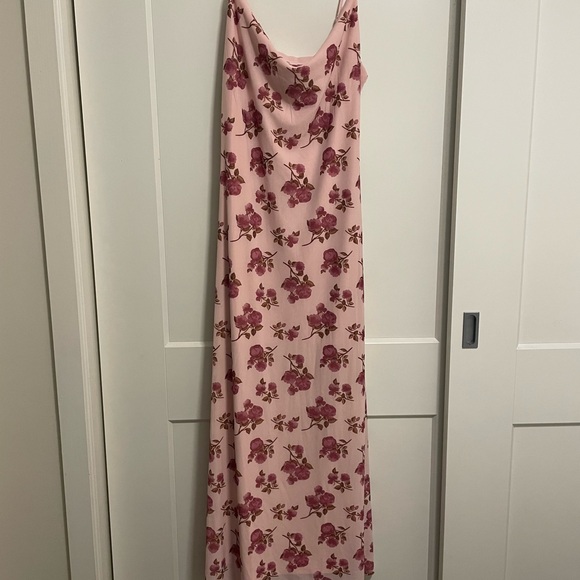 Francesca's Collections Dresses & Skirts - Francesca's Collections Pink Floral Maxi Dress
